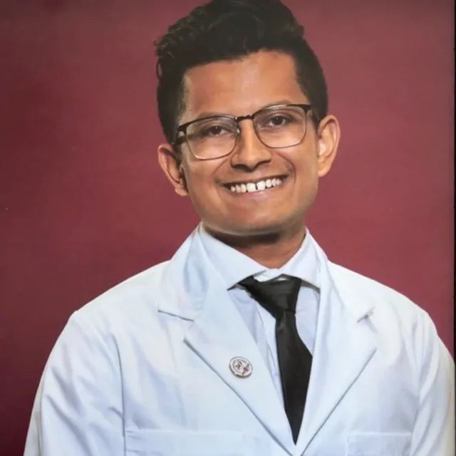 Portrait of Dr. Shreyas Sreeraman